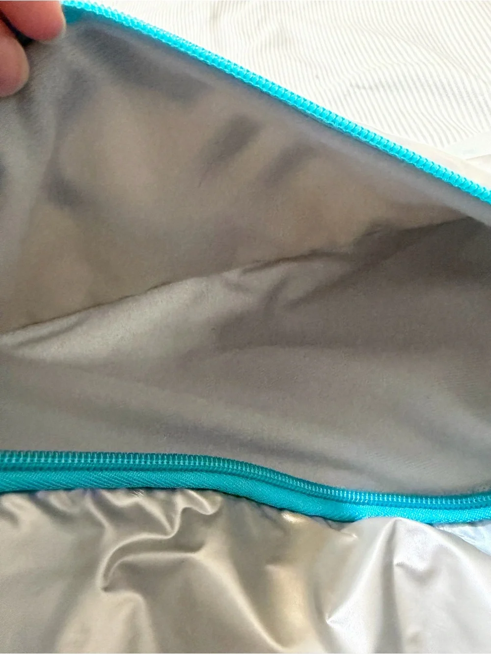 Y2K Vintage Metallic Silver Heart Drawstring Backpack with Teal Accents